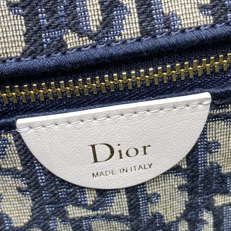 Dior WOC
