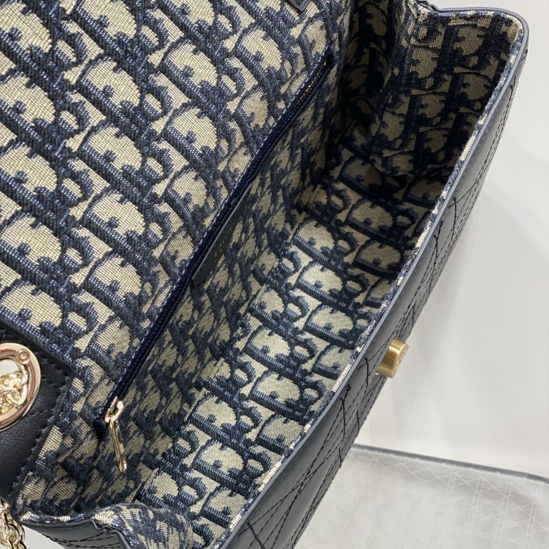 Dior WOC