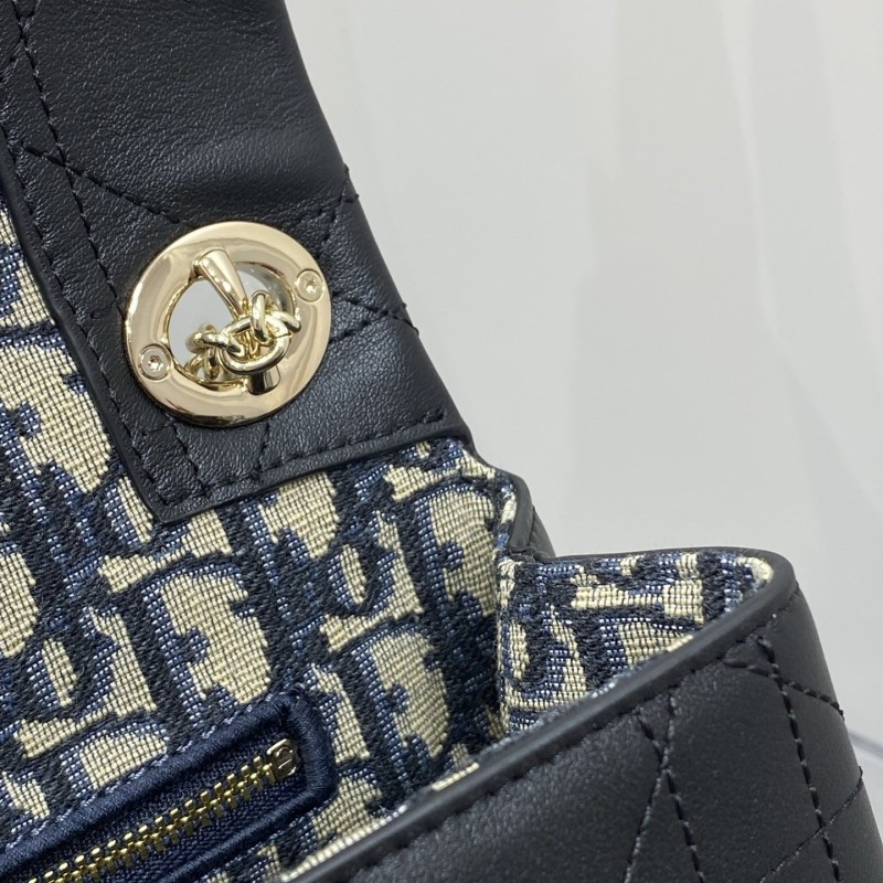 Dior WOC