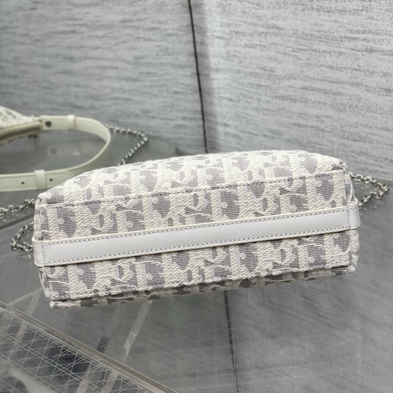 Dior 水饺包