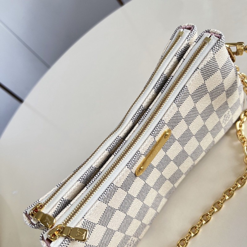 LV Liv Pochette