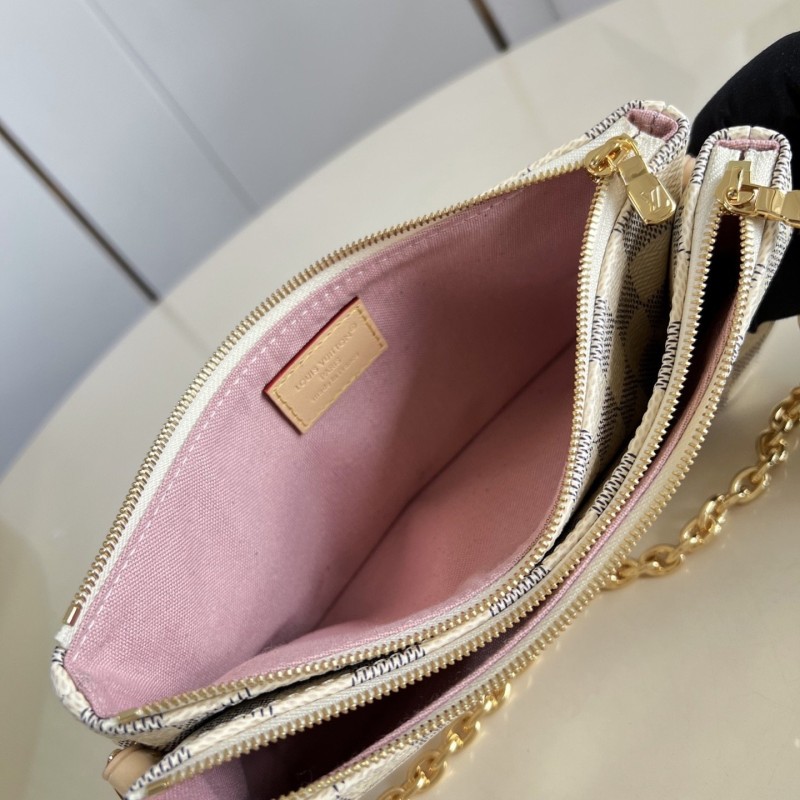 LV Liv Pochette
