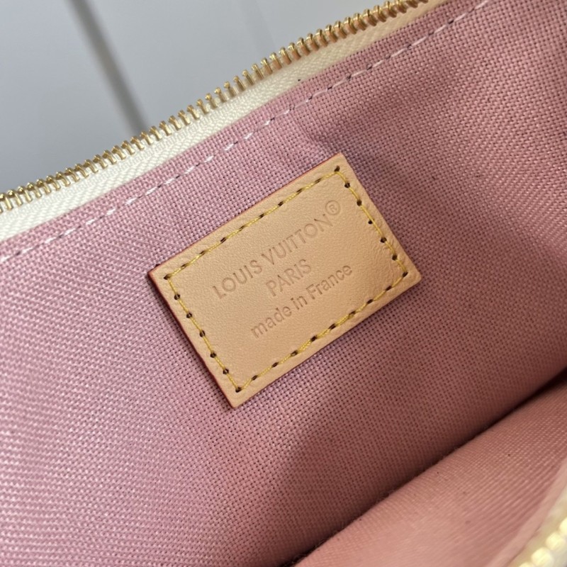 LV Liv Pochette