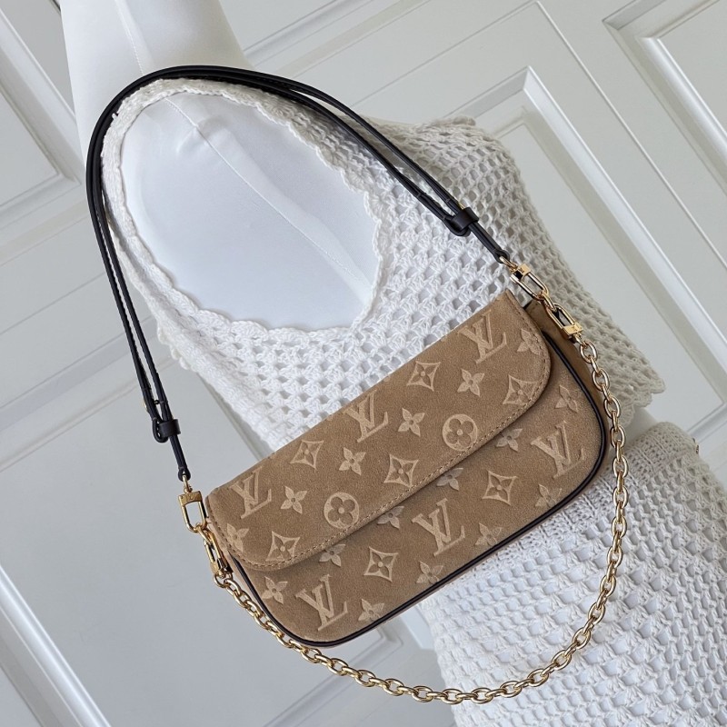LV Wallet WOC