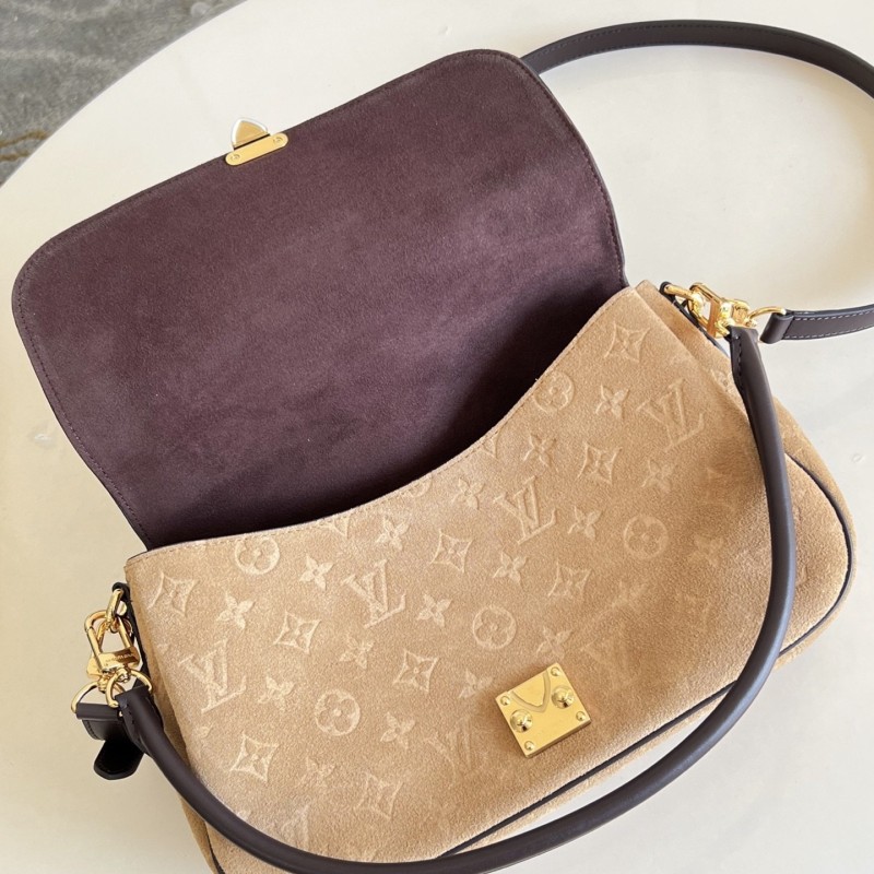 LV Pochette Métis Soft
