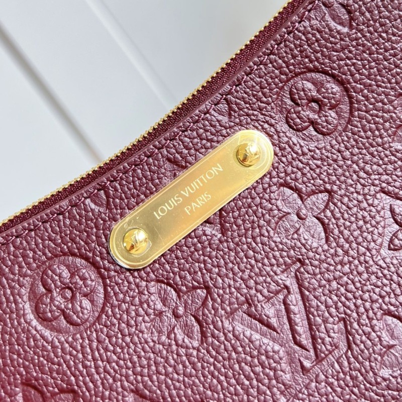 LV Liv Pochette