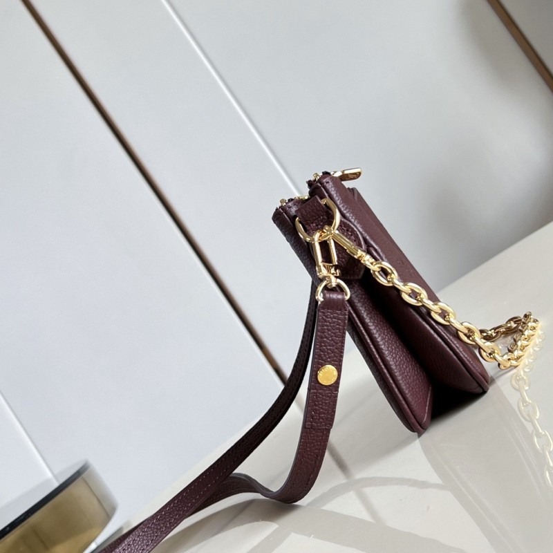 LV Liv Pochette