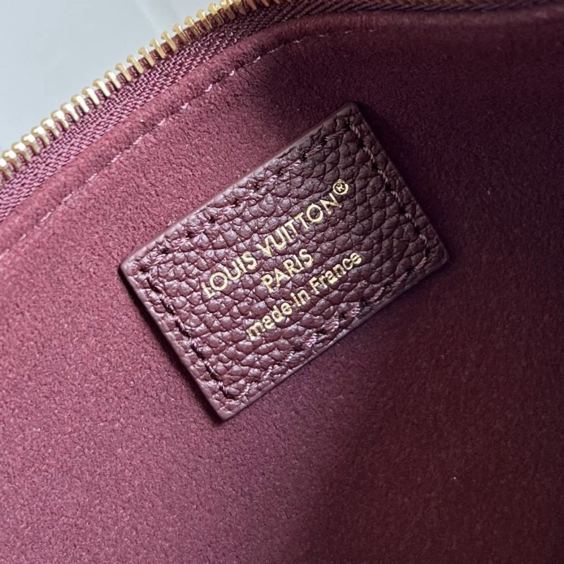 LV Liv Pochette