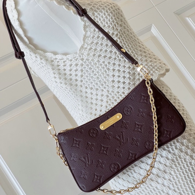 LV Liv Pochette