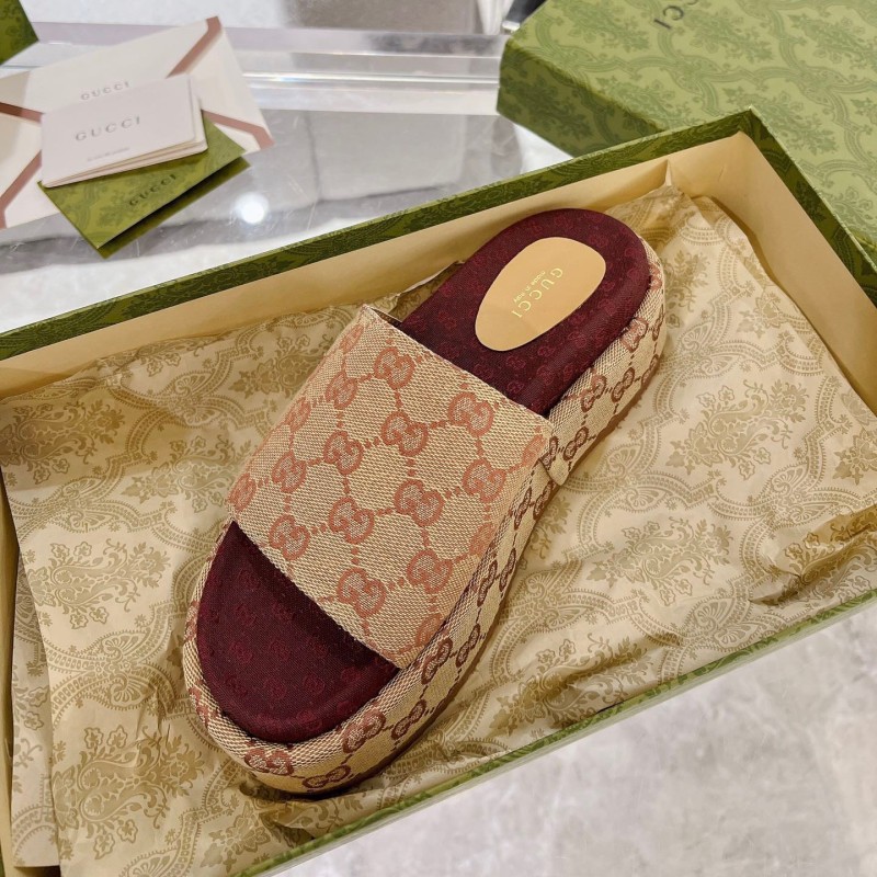 Gucci Sandals 