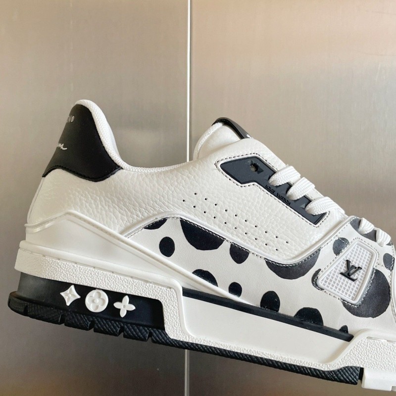 LV Unisex Trainer