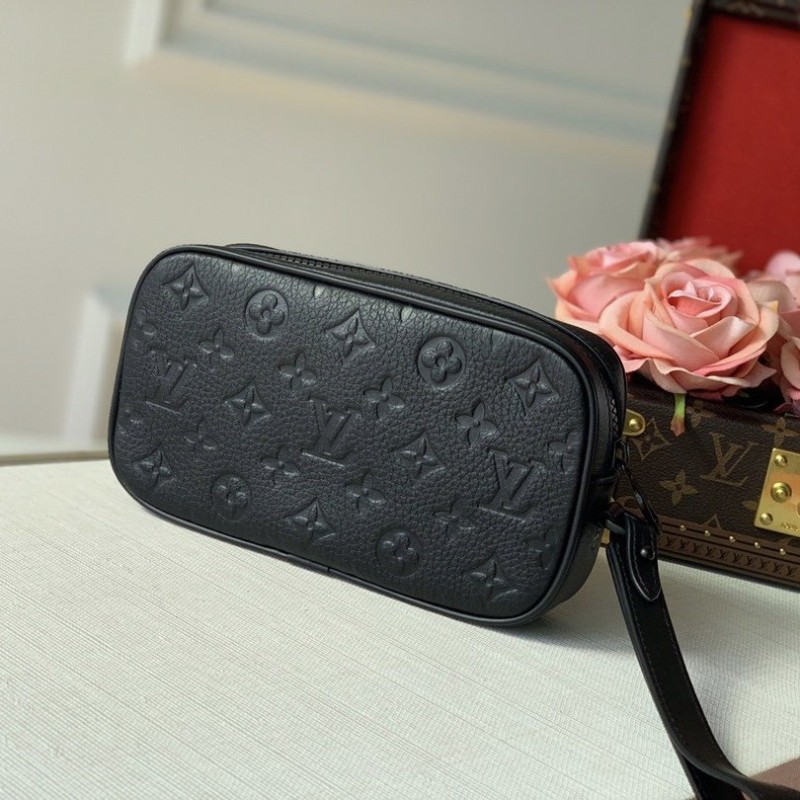 LV 手拿包