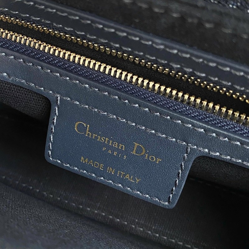 Dior Avenue