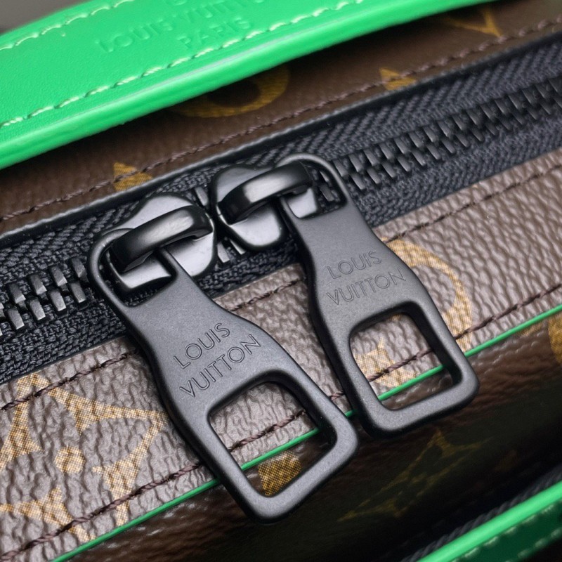 LV Handle Trunkc