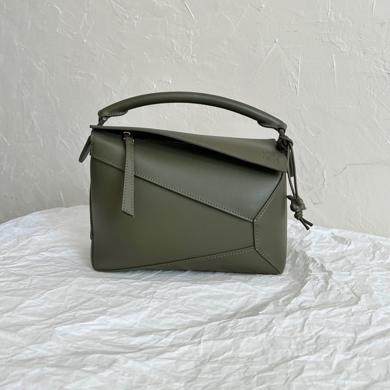Loewe Puzzle Edge