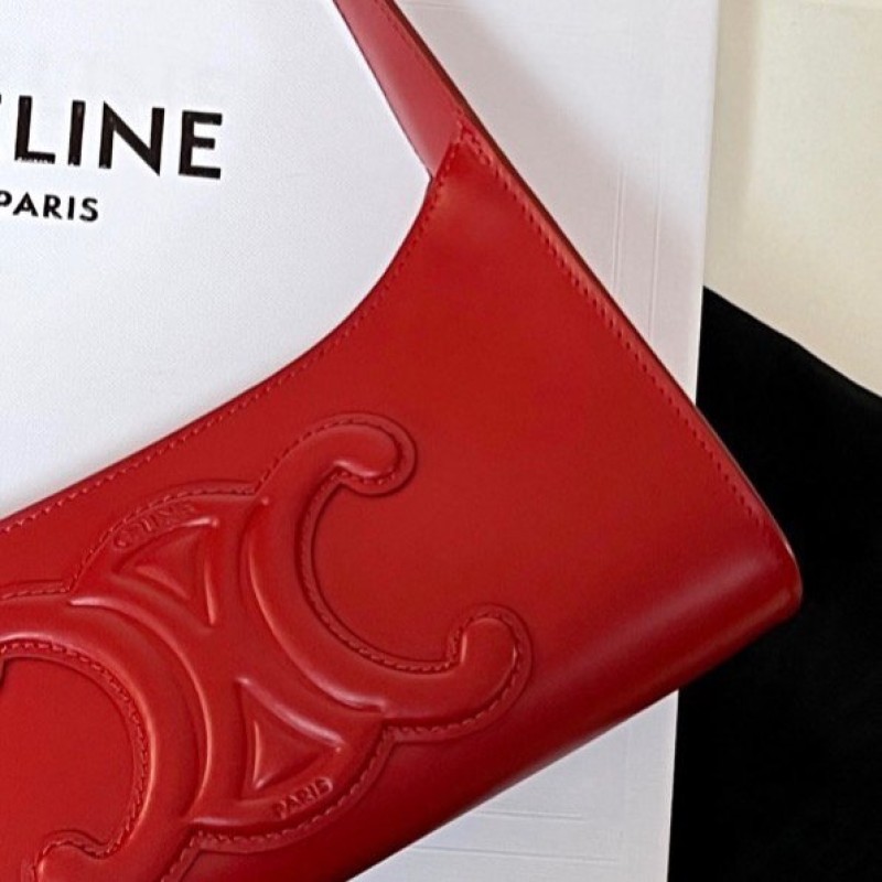Celine Hobo