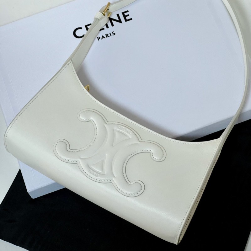 Celine Hobo