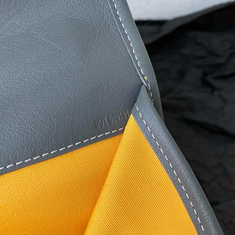 Goyard Saint-Leger