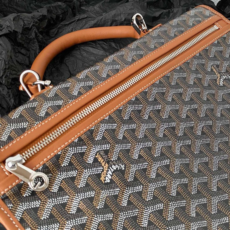 Goyard Saint-Leger