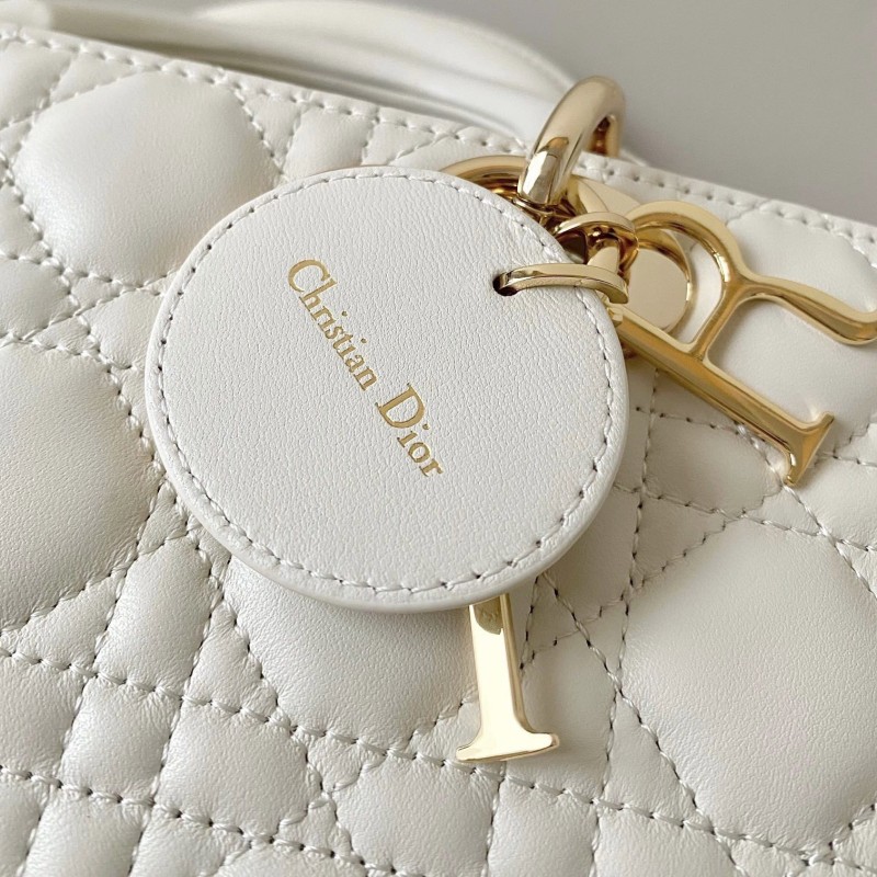 Dior D-Joy Medium