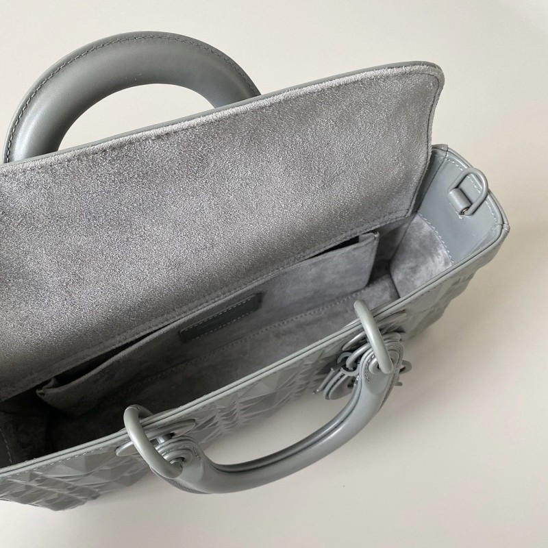 Dior D-Joy Medium