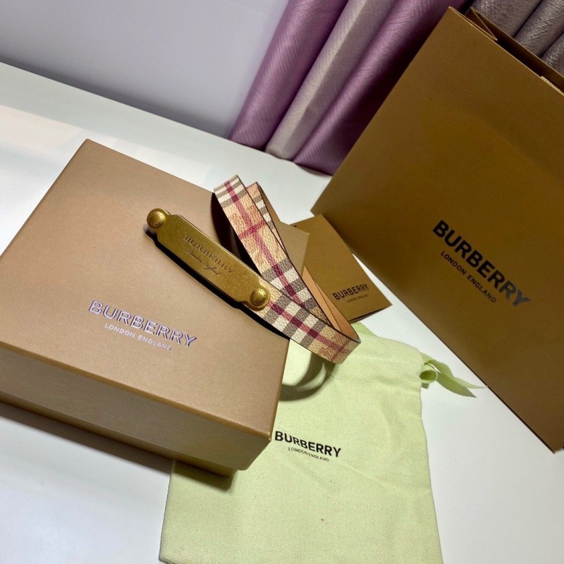 Burberry belt