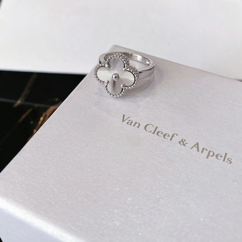 VCA Ring
