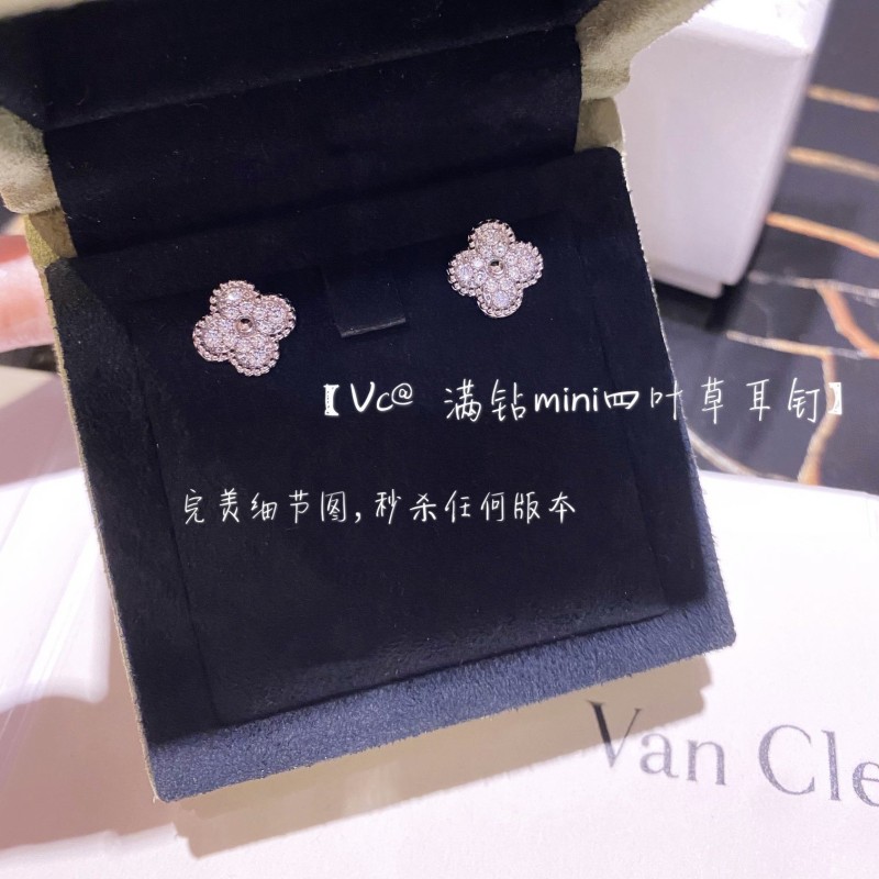 VCA Earrings 