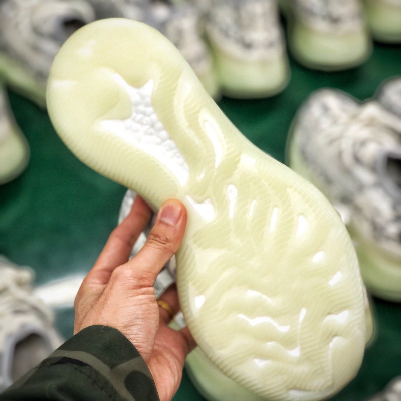Adidas Yeezy 380